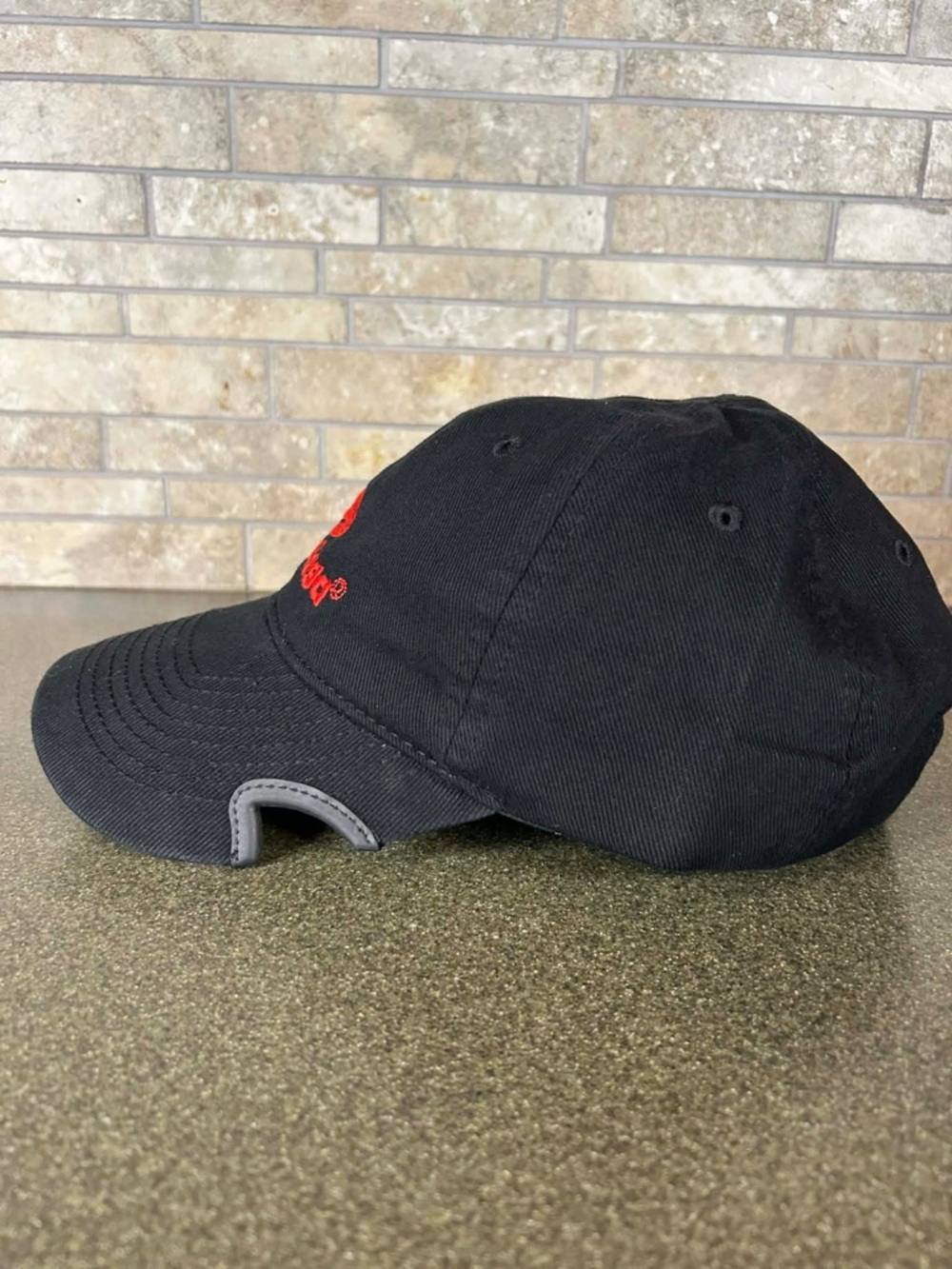 Balenciaga Black Baseball Cap with Red Logo - Picture 2 of 7